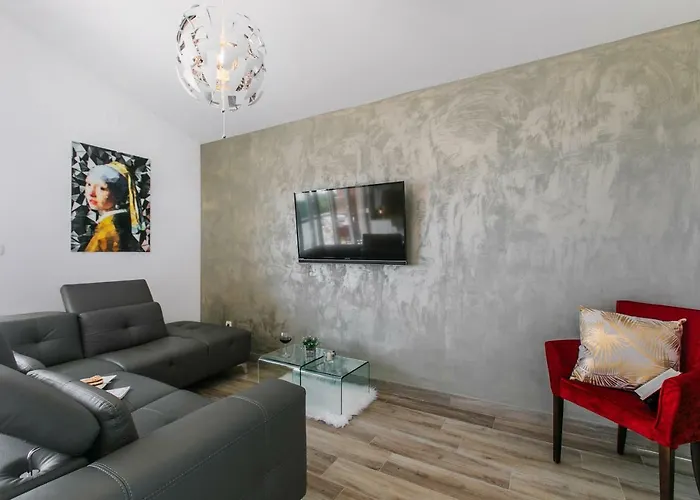 Sea Sparkle Luxury Apartment