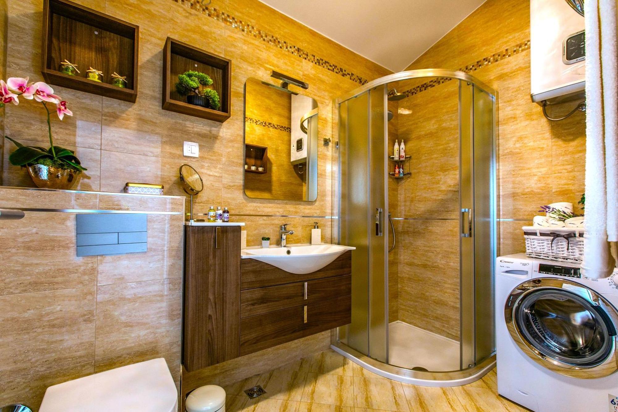 Sea Sparkle Luxury Split